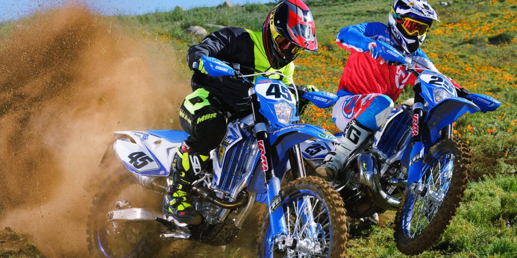 2 Stroke vs 4 Stroke Dirt Bike [Key Differences]