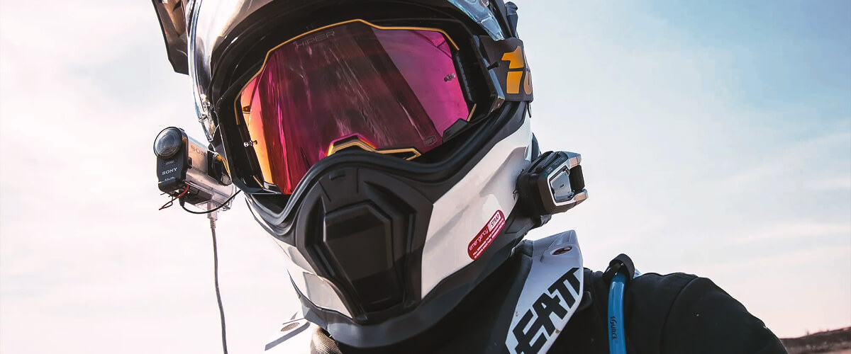 advantages of dual sport helmets