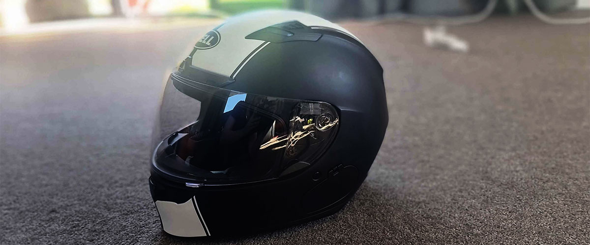 Bell Qualifier DLX MIPS motorcycle helmet specifications