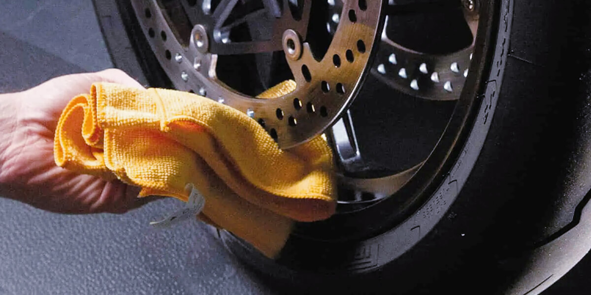 how to clean brake calipers