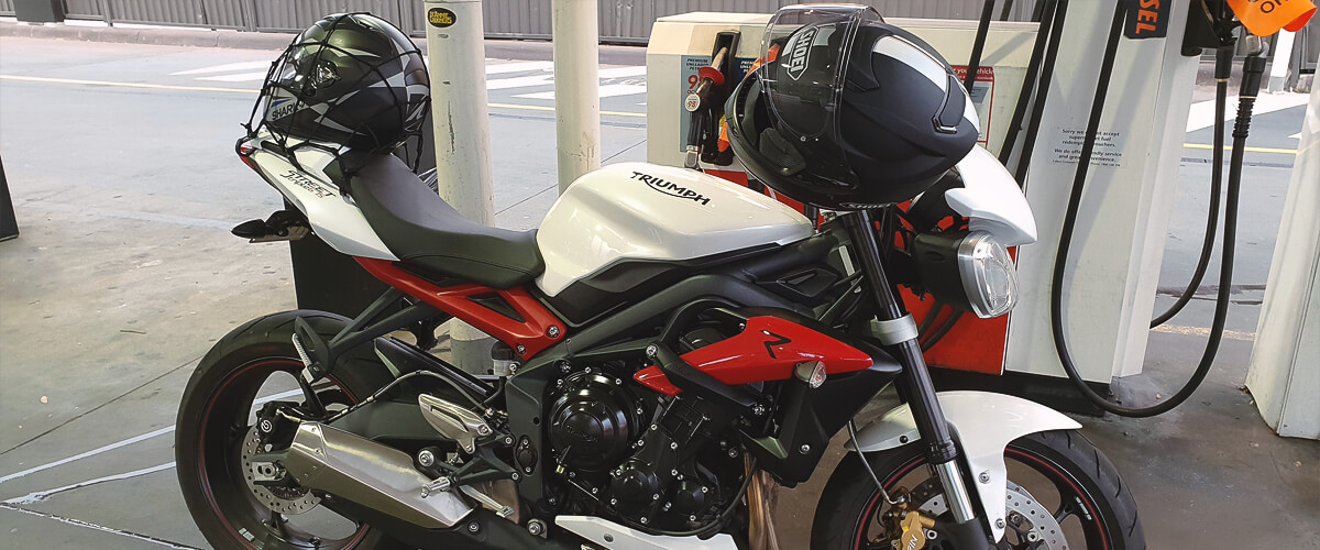 key factors to consider choosing a motorcycle cargo net