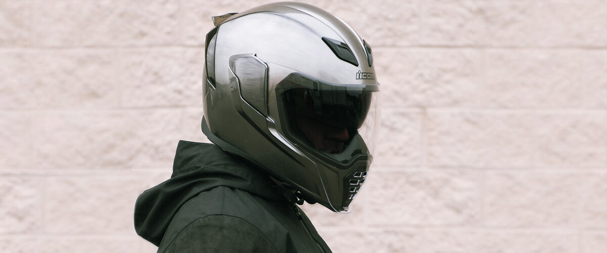 motorcycle helmets under $300 buying guide