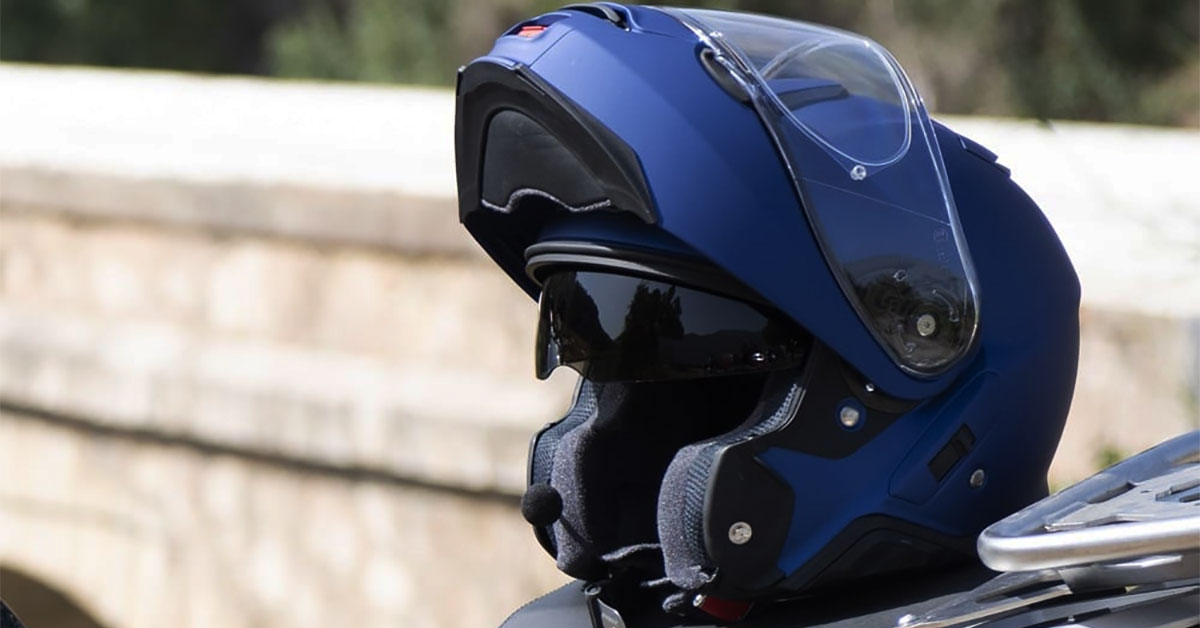 motorcycle helmet for glasses wearer